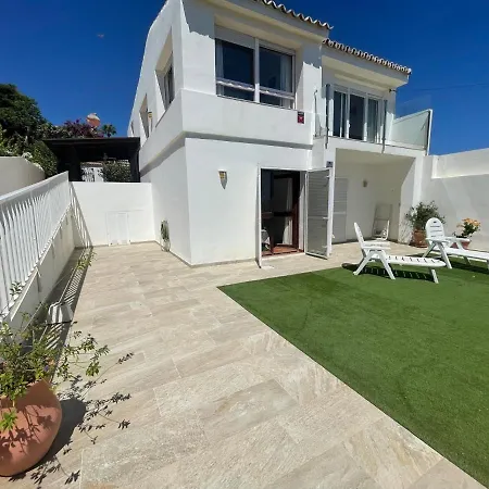 Estepona Beach Suites 3. Urb. Arena Beach 9-2